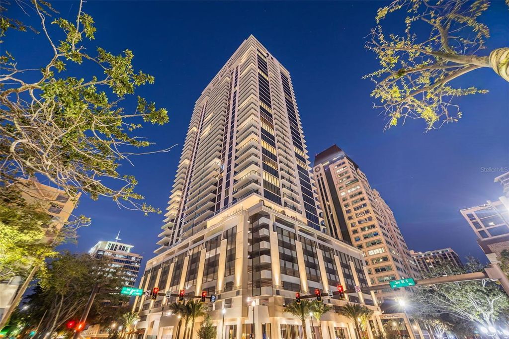 Photo of 275 1st Ave S #2706, St Petersburg, FL 33701 (MLS # TB8464809)