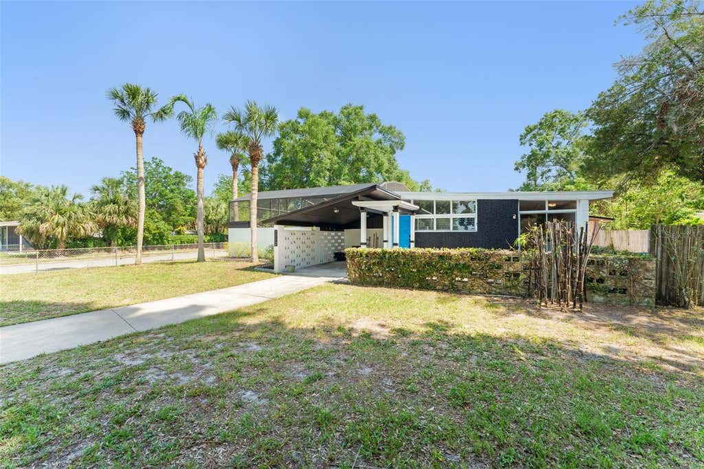Photo of 7712 Hoosier Place, Orlando, FL 32807 (MLS # O6412957)