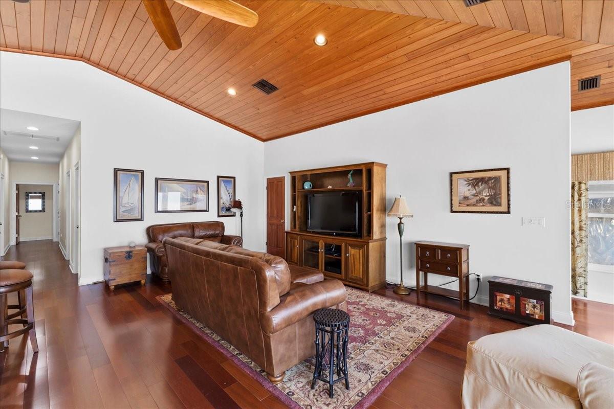 660-UNCORPORATED SILVER SANDS - Residential