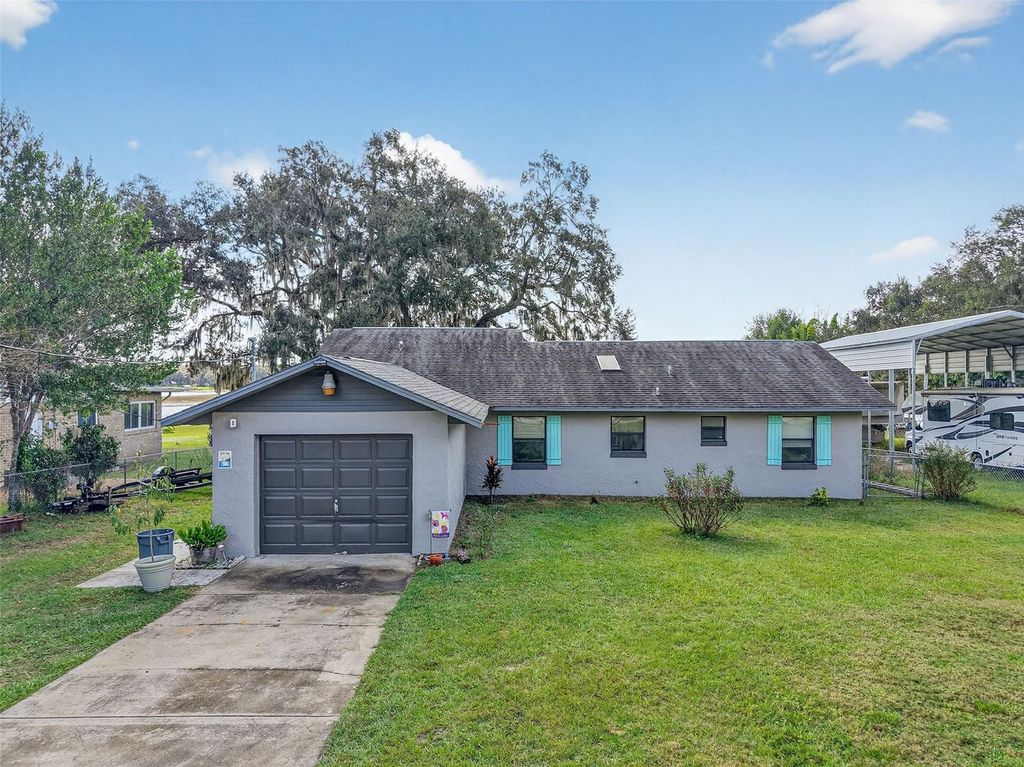 Photo of 10072 SE 139th Place, Summerfield, FL 34491 (MLS # OM710399)