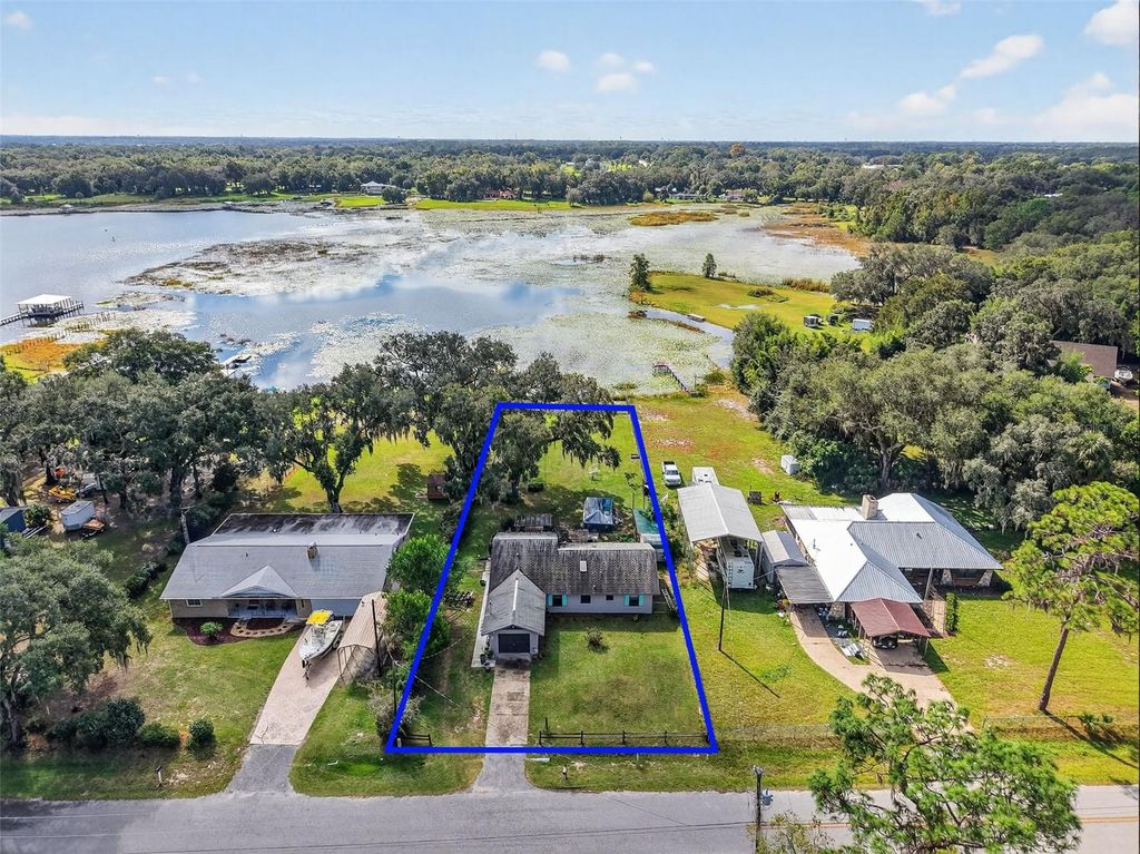 Photo of 10072 SE 139th Place, Summerfield, FL 34491 (MLS # OM710399)