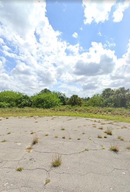 PORT LA BELLE - Land