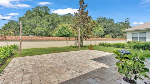 A home in LAKELAND