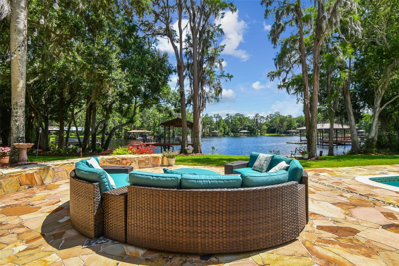 PRETTY LAKE ESTATES - Residential