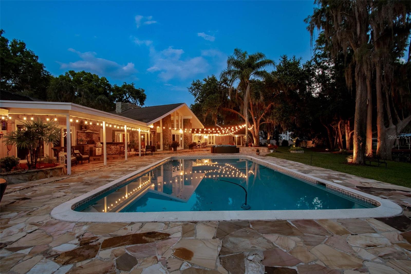 PRETTY LAKE ESTATES - Residential