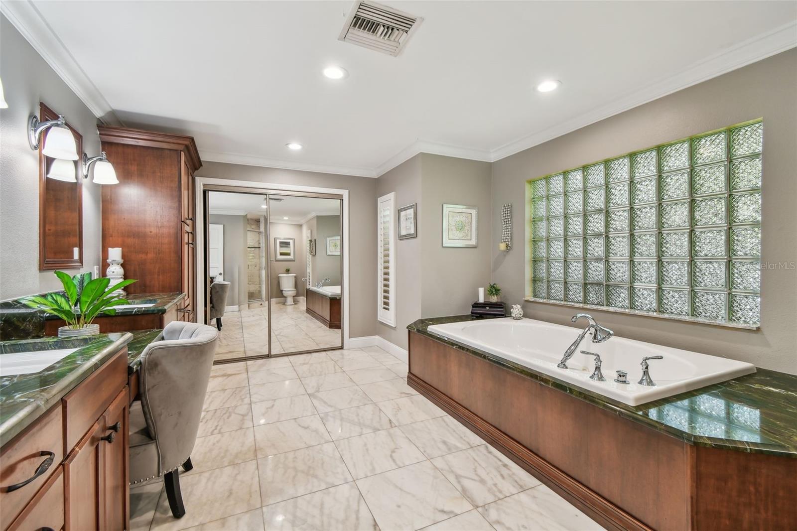 PRETTY LAKE ESTATES - Residential