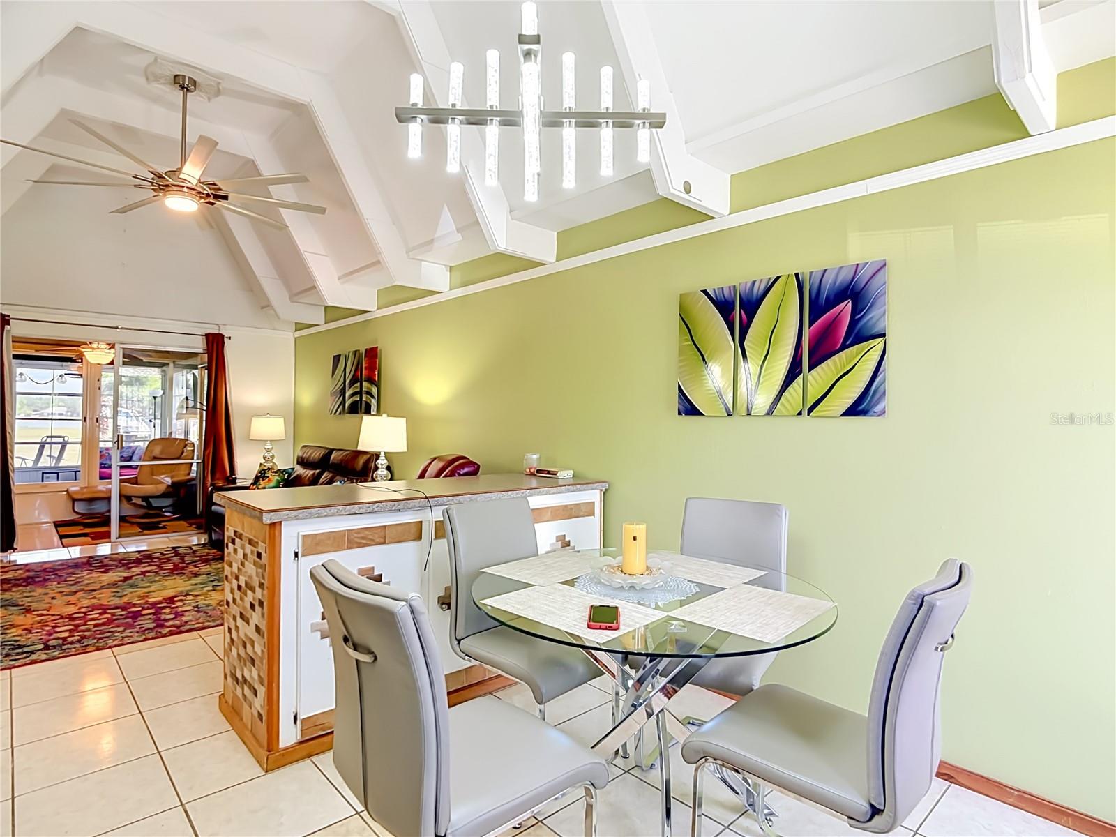 LAKESHORE CLUB - Residential