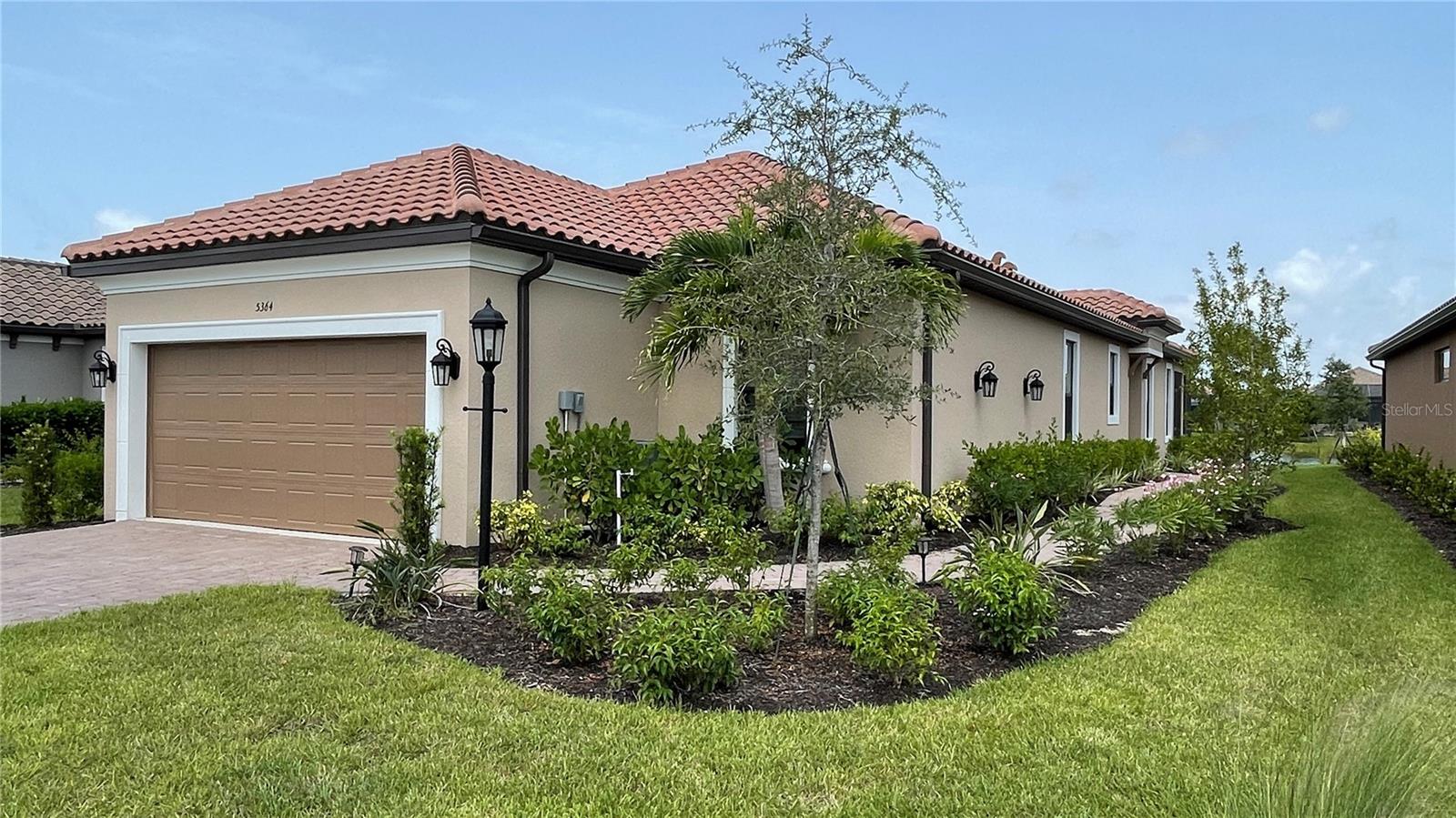 Unfurnished Annual Rental Available 8/1/25. Newer Construction. This amazing floor plan is open and bright with a water view. The home offers a bright kitchen with white cabinets, exquisite quartz countertops, and stainless-steel appliances. You will enjoy the 18x18 tile throughout with lush carpet in the bedrooms. Enjoy a peaceful lakeview from your lanai giving you plenty of space to relax or entertain. Association amenities include a fitness center, resort-style pool and spa, Bahama Bar, Har-Tru Clay tennis court, meeting rooms and catering kitchen, wellness and spa services, sports courts, fire pit, nature walking trails with connection to Legacy Trail, pet park and more! Only a short distance to Lakewood Main Street shopping, restaurants, and cinema. Convenient to the UTC Mall, shopping, restaurants, and entertainment. Easy access to I-75, Sarasota Airport, Tampa International Airport, and Tampa/St. Petersburg. Only Minutes from Nathan Benderson Park with world class rowing events, premier sports fields and world class beaches.
