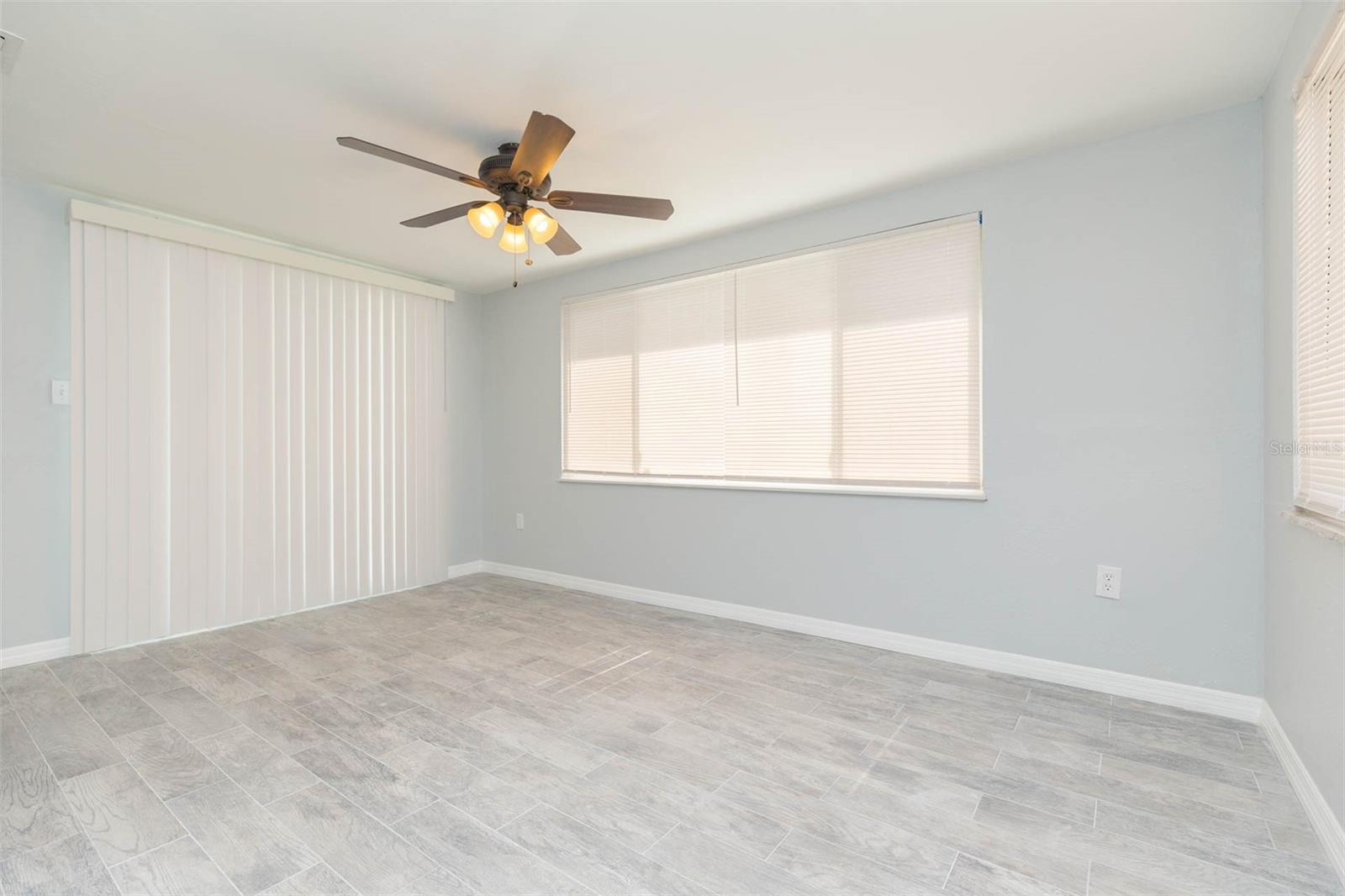 COUNTRY CLUB ESTATES - Residential Lease