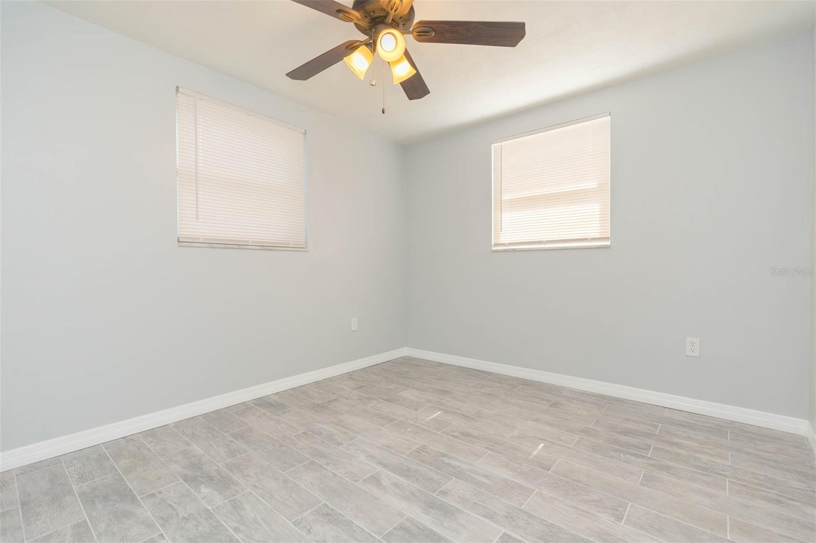 COUNTRY CLUB ESTATES - Residential Lease