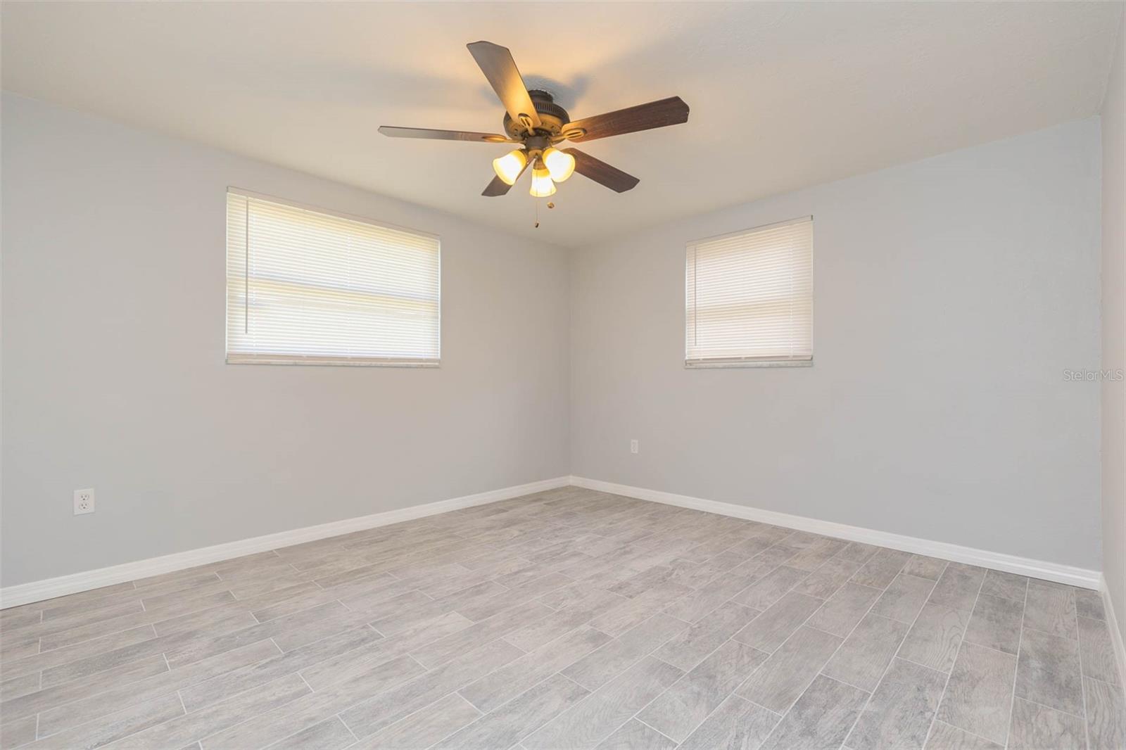 COUNTRY CLUB ESTATES - Residential Lease