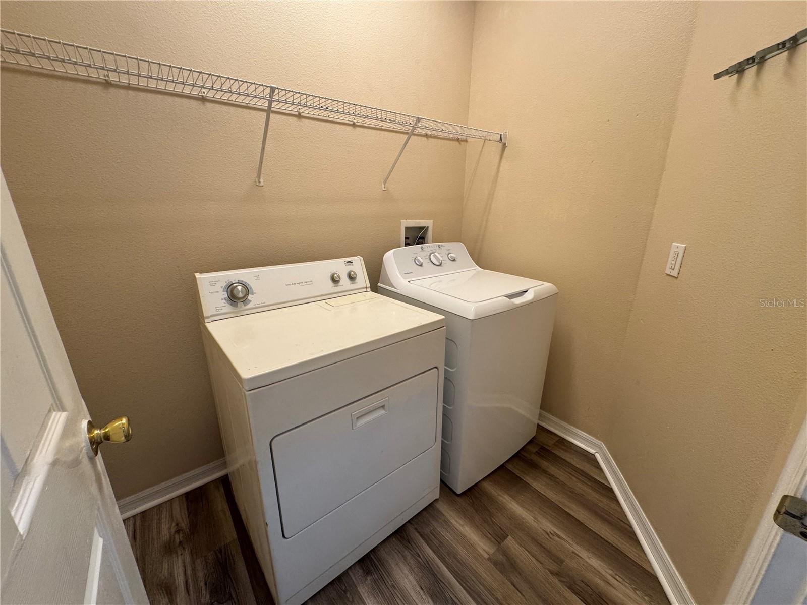 HUNTCLIFF PARK 51 48 - Residential