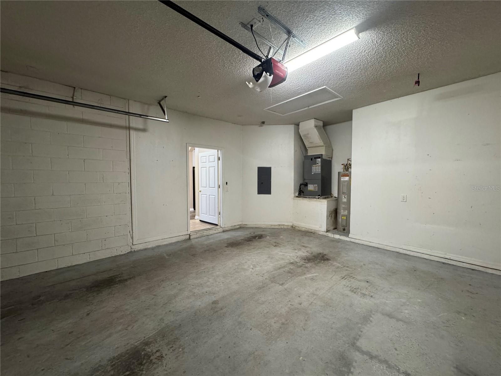 HUNTCLIFF PARK 51 48 - Residential