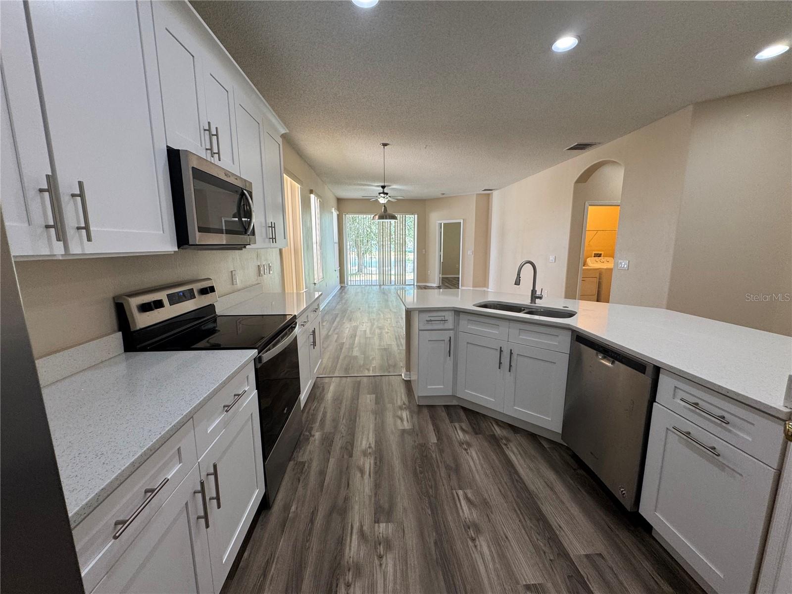 HUNTCLIFF PARK 51 48 - Residential