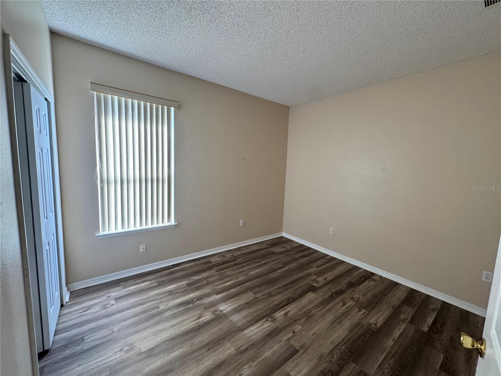 HUNTCLIFF PARK 51 48 - Residential