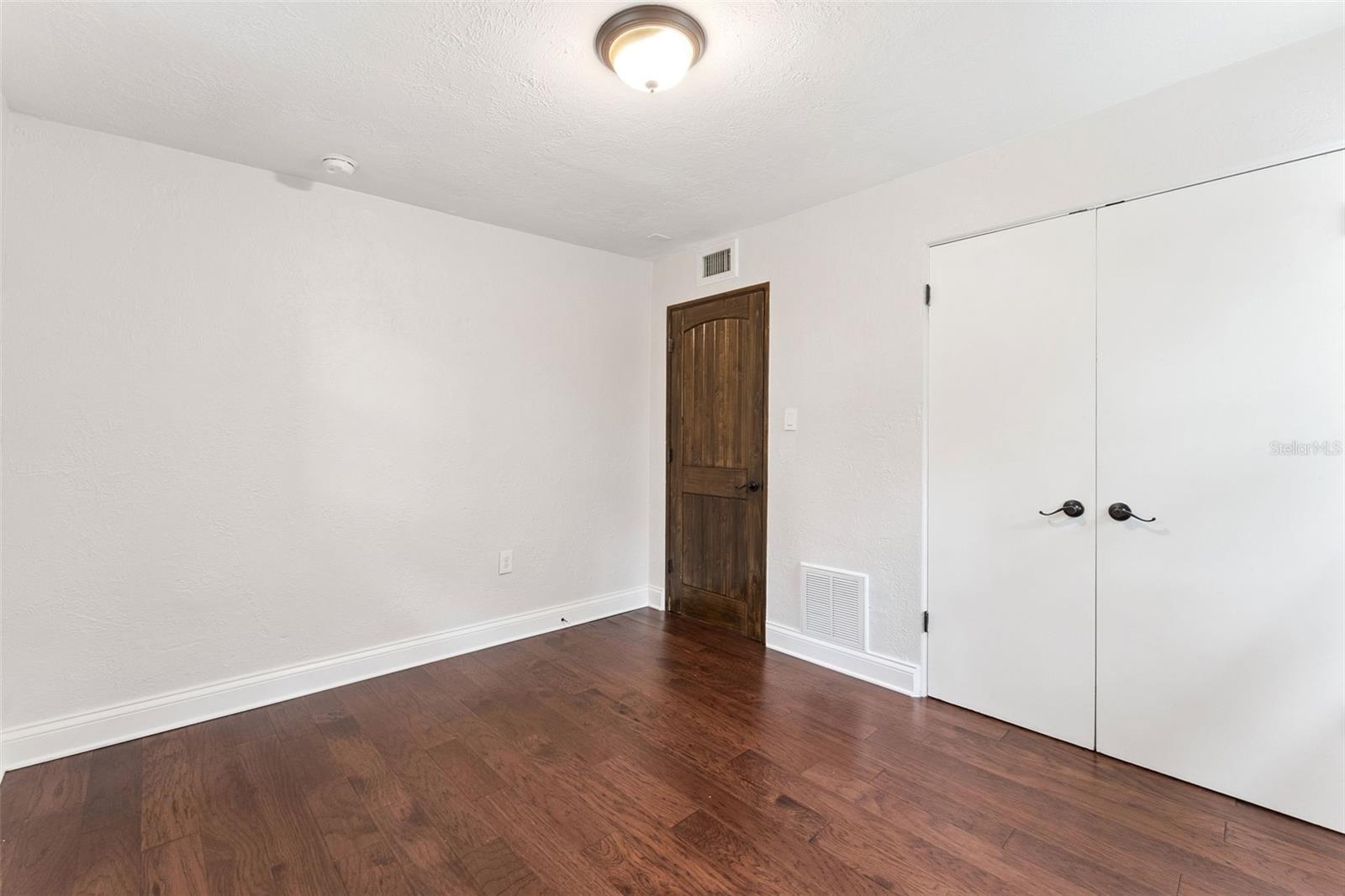 E E HARDYS SUB - Residential