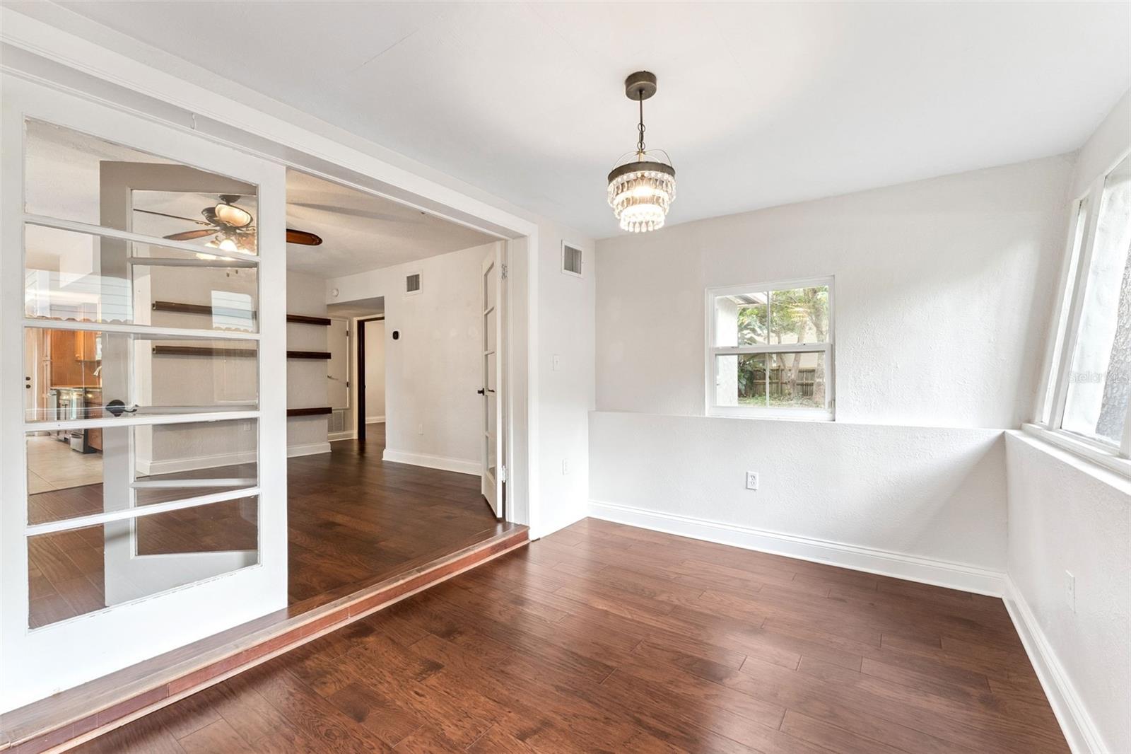 E E HARDYS SUB - Residential