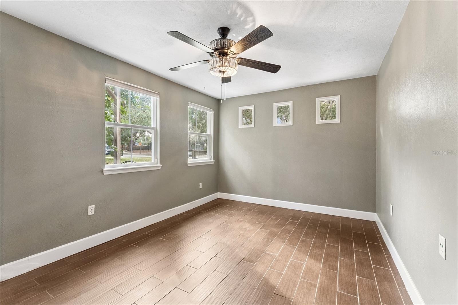 E E HARDYS SUB - Residential