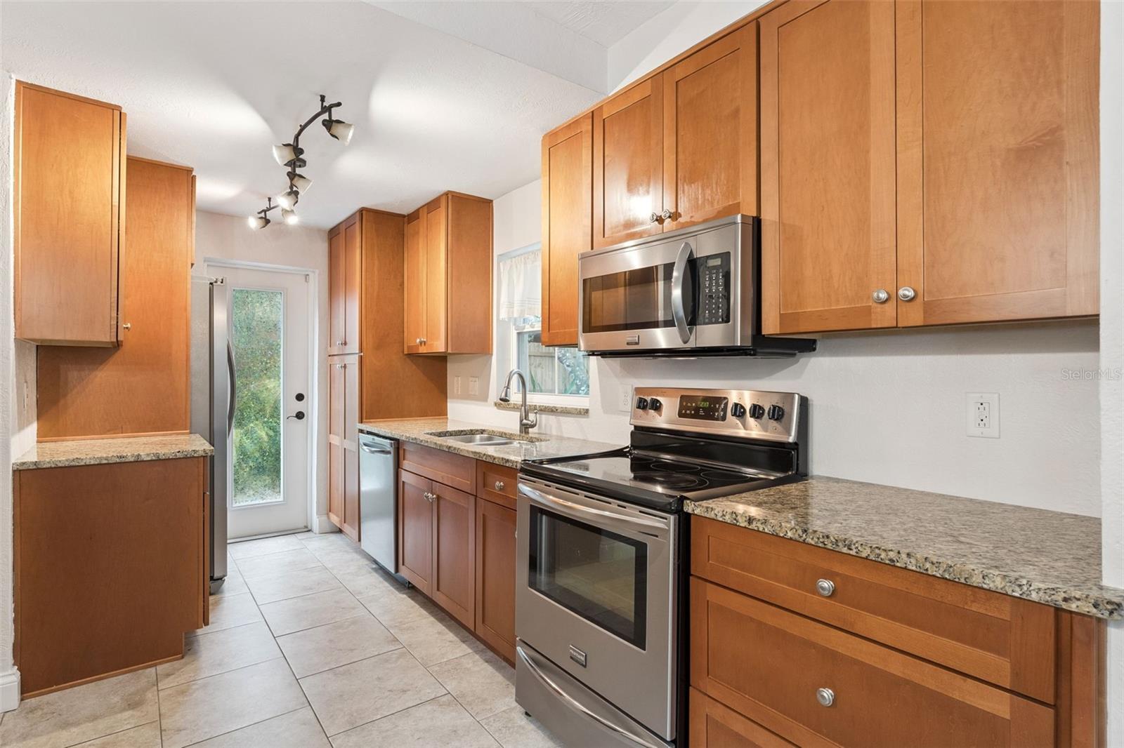 E E HARDYS SUB - Residential