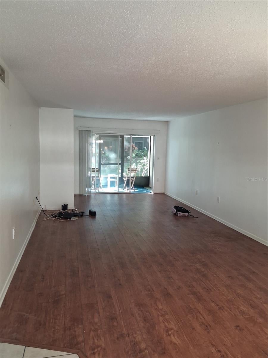 831 MAPLE COURT 103