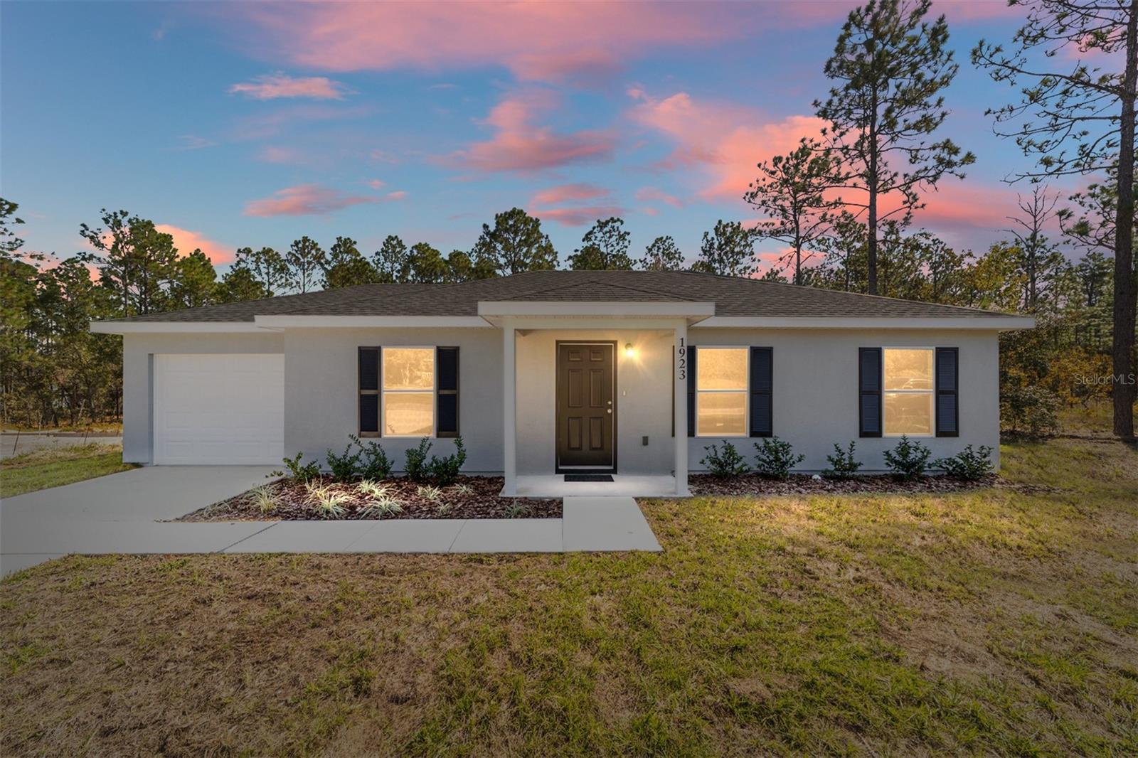 RAINBOW LAKES ESTATE - Residential