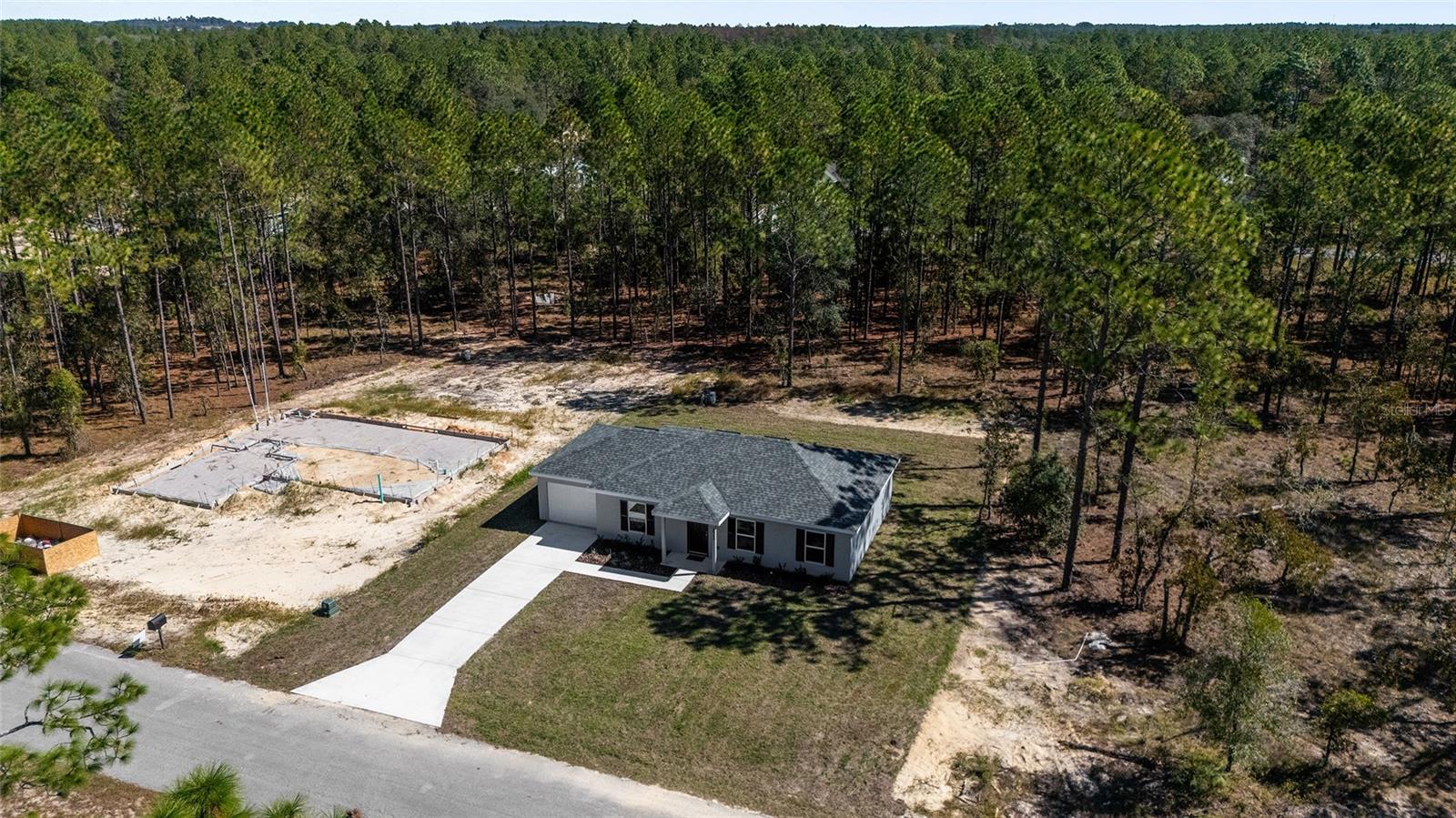 RAINBOW LAKES ESTATE - Residential