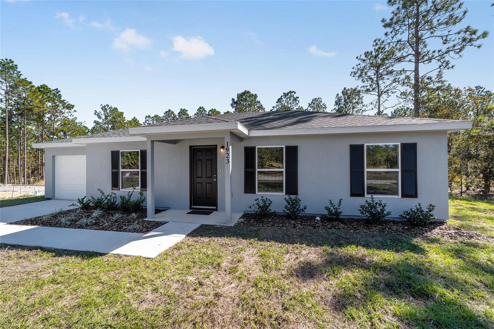 RAINBOW LAKES ESTATE - Residential