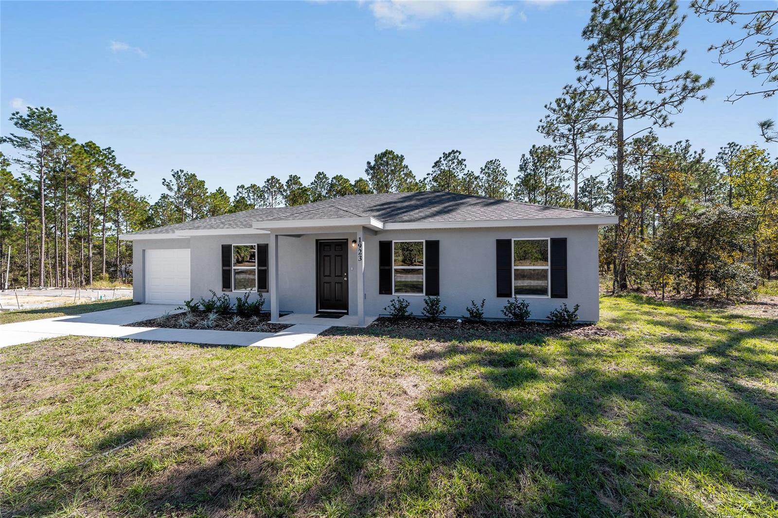 RAINBOW LAKES ESTATE - Residential