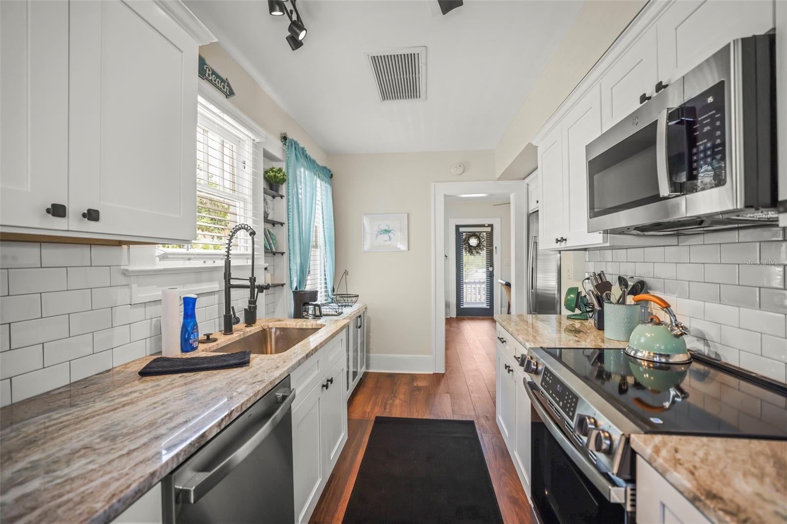 634 6TH STREET N