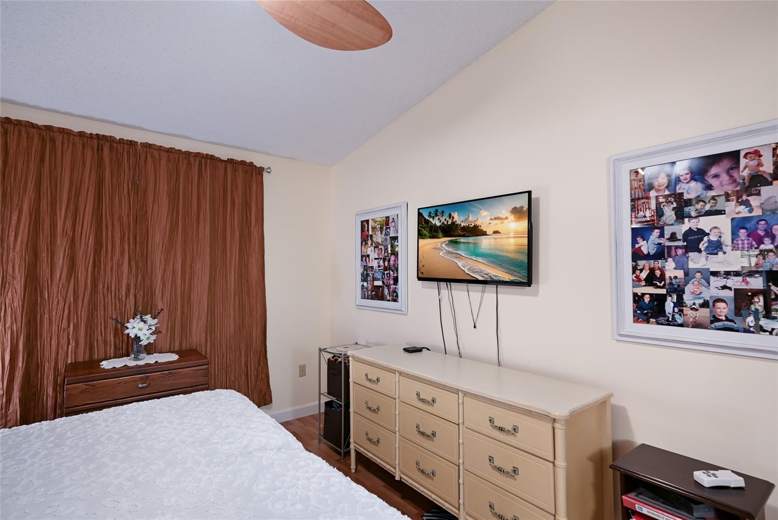 THE VILLAGES OF LAKESIDE SOUTH PHIII REV - Residential