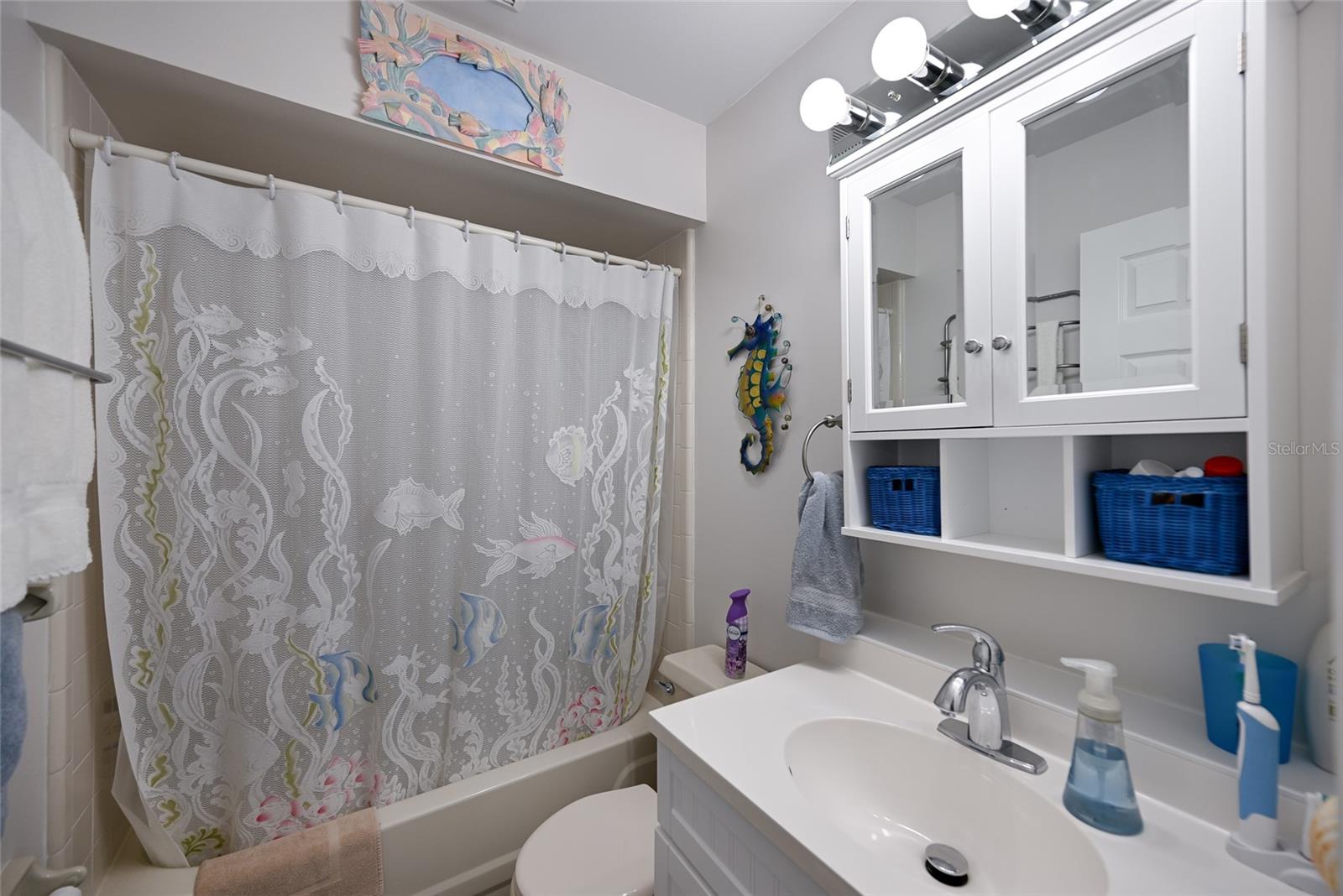 THE VILLAGES OF LAKESIDE SOUTH PHIII REV - Residential