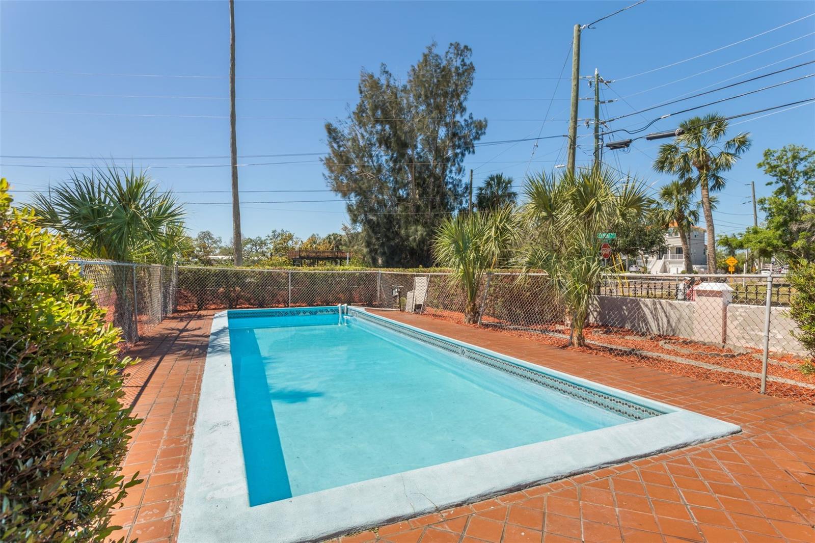 101 PAMPAS AVENUE