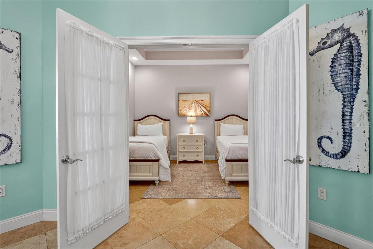 OCEAN TOWERS HAMMOCK BEACH - Residential