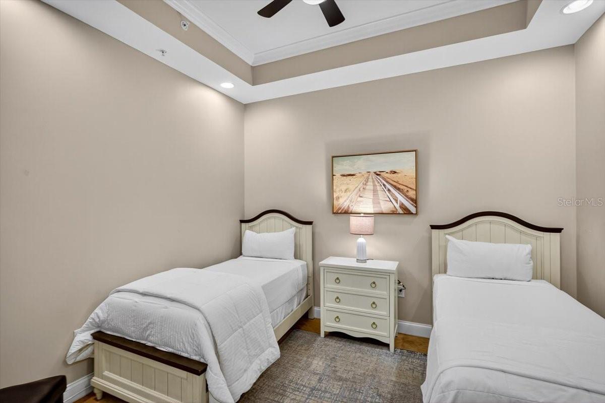 OCEAN TOWERS HAMMOCK BEACH - Residential