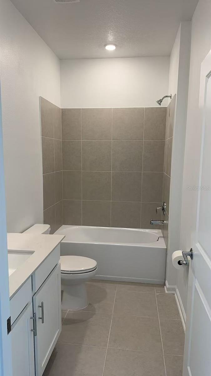 WELLNESS RDG PH 3 - Residential Lease