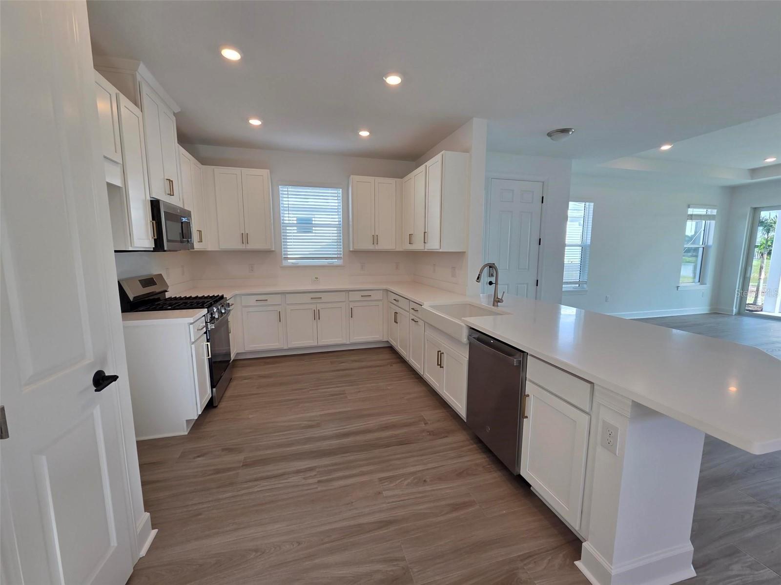 3105 PORTO LANE