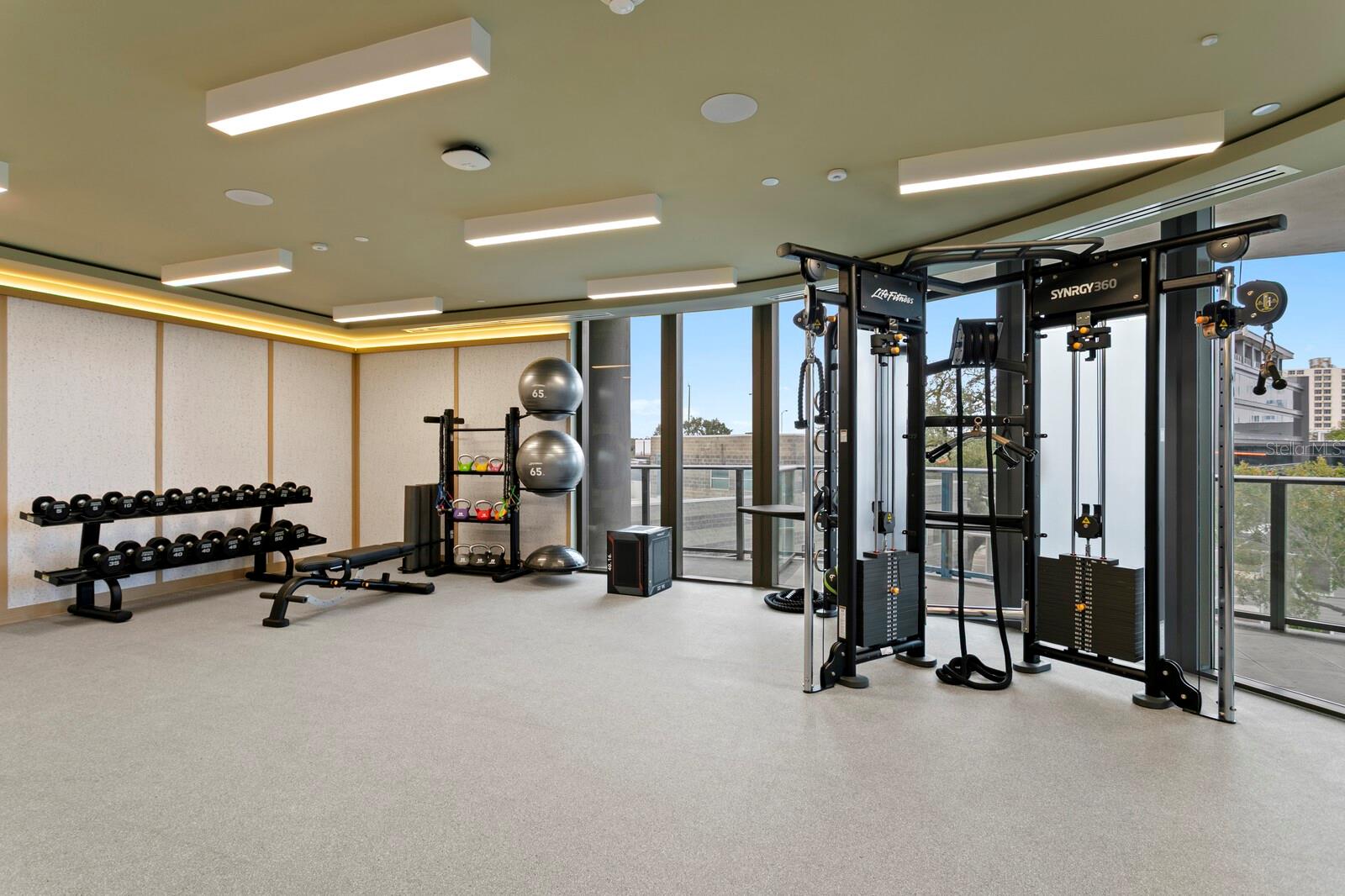 D9U /BAYSHOREYSABELLA CONDOMINIUM - Residential