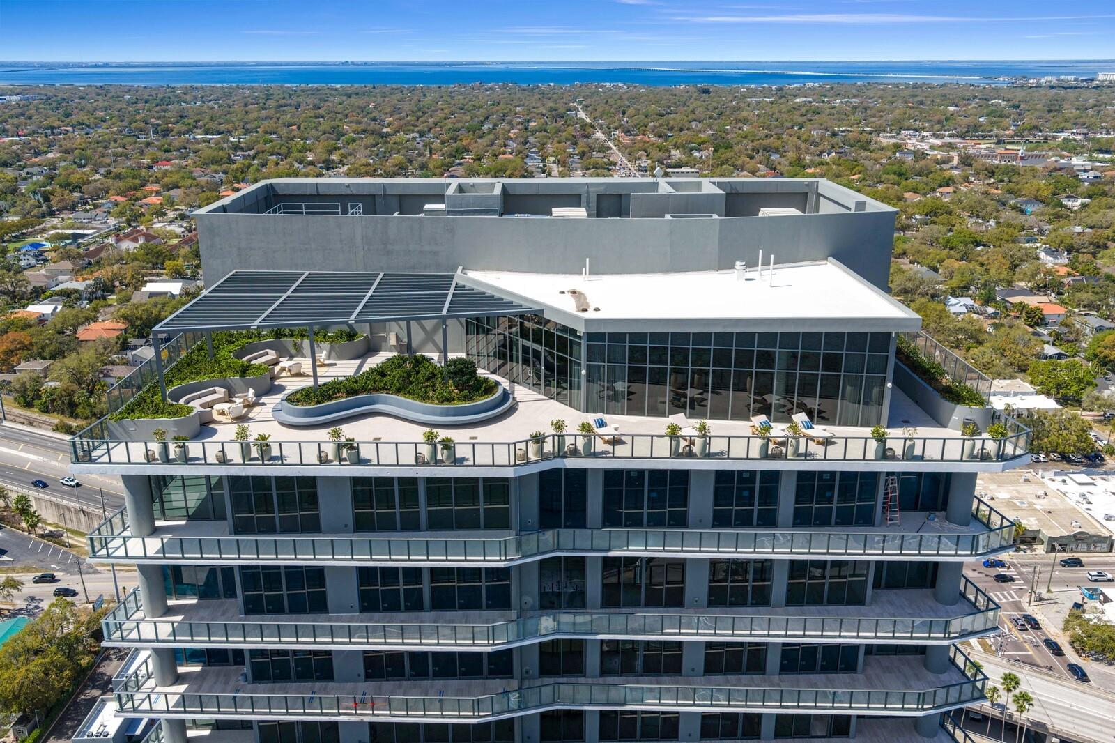 D9U /BAYSHOREYSABELLA CONDOMINIUM - Residential