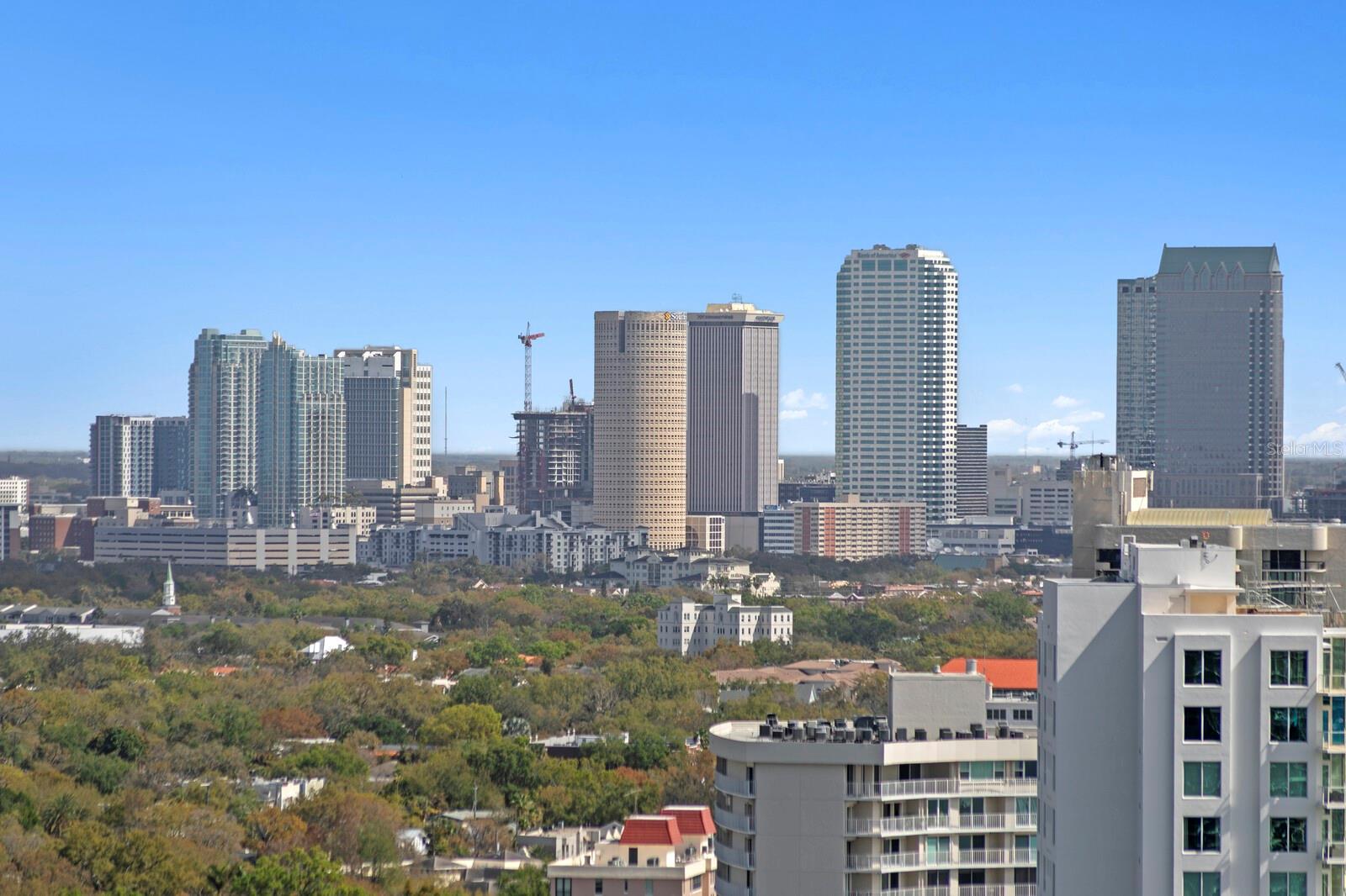 D9U /BAYSHOREYSABELLA CONDOMINIUM - Residential