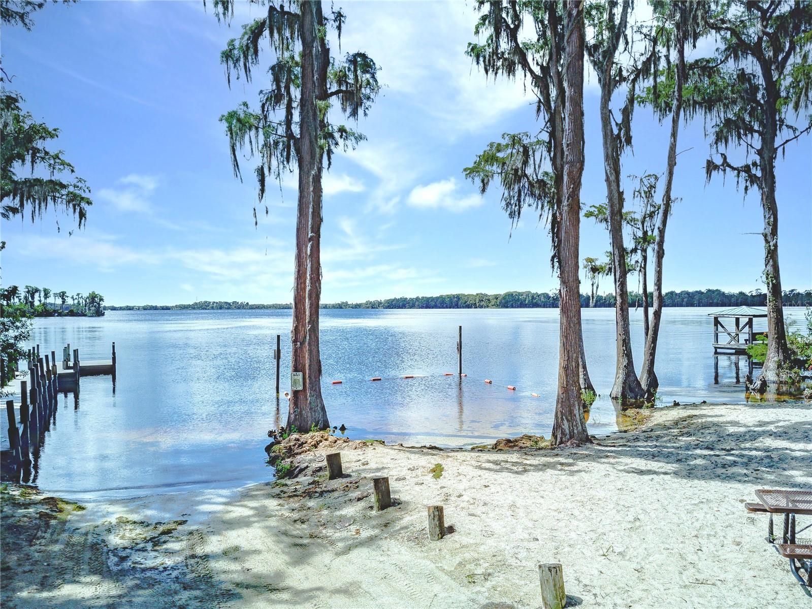 PICKETT DOWNS UNIT 4 - Land