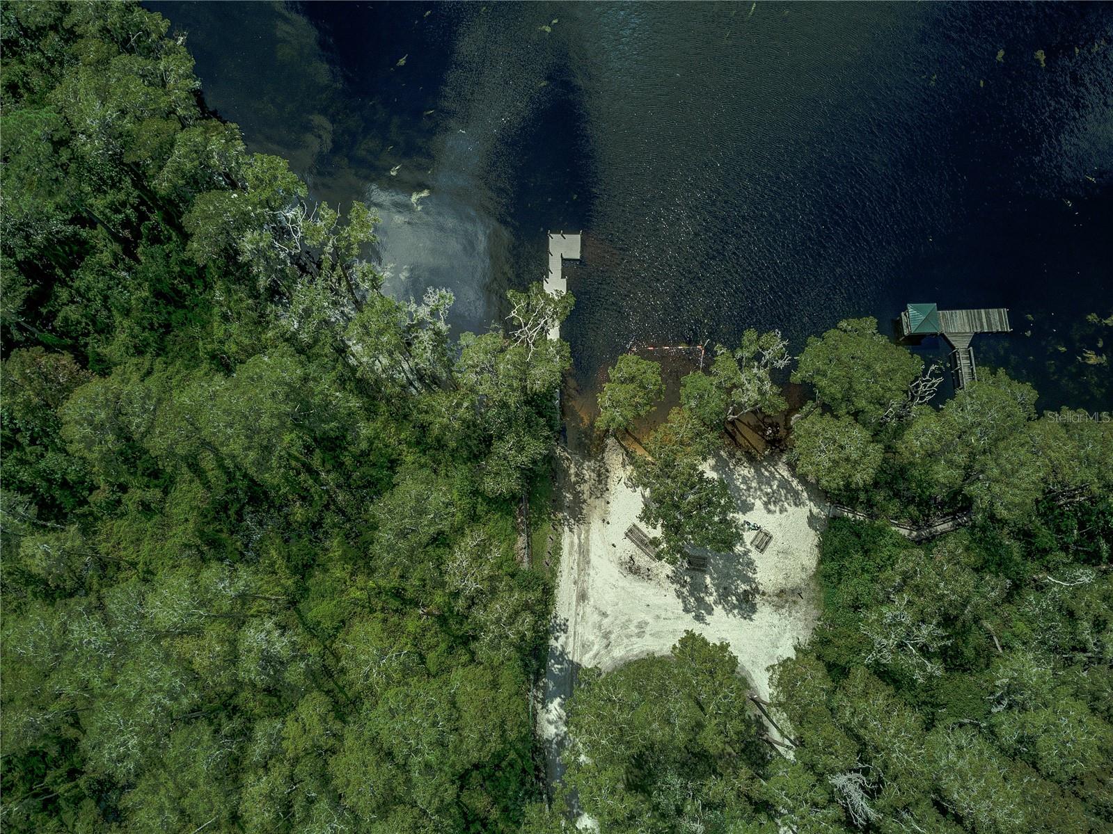 PICKETT DOWNS UNIT 4 - Land