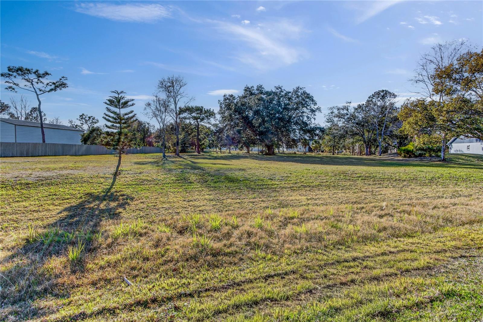 PICKETT DOWNS UNIT 4 - Land