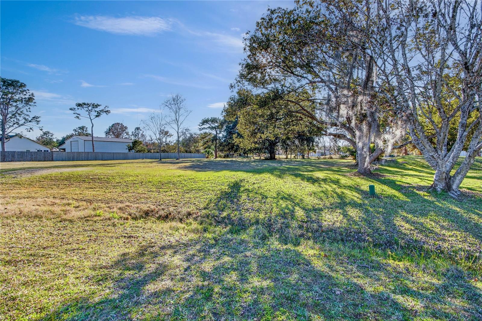 PICKETT DOWNS UNIT 4 - Land