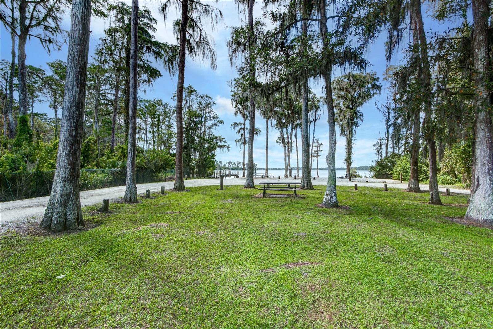 PICKETT DOWNS UNIT 4 - Land