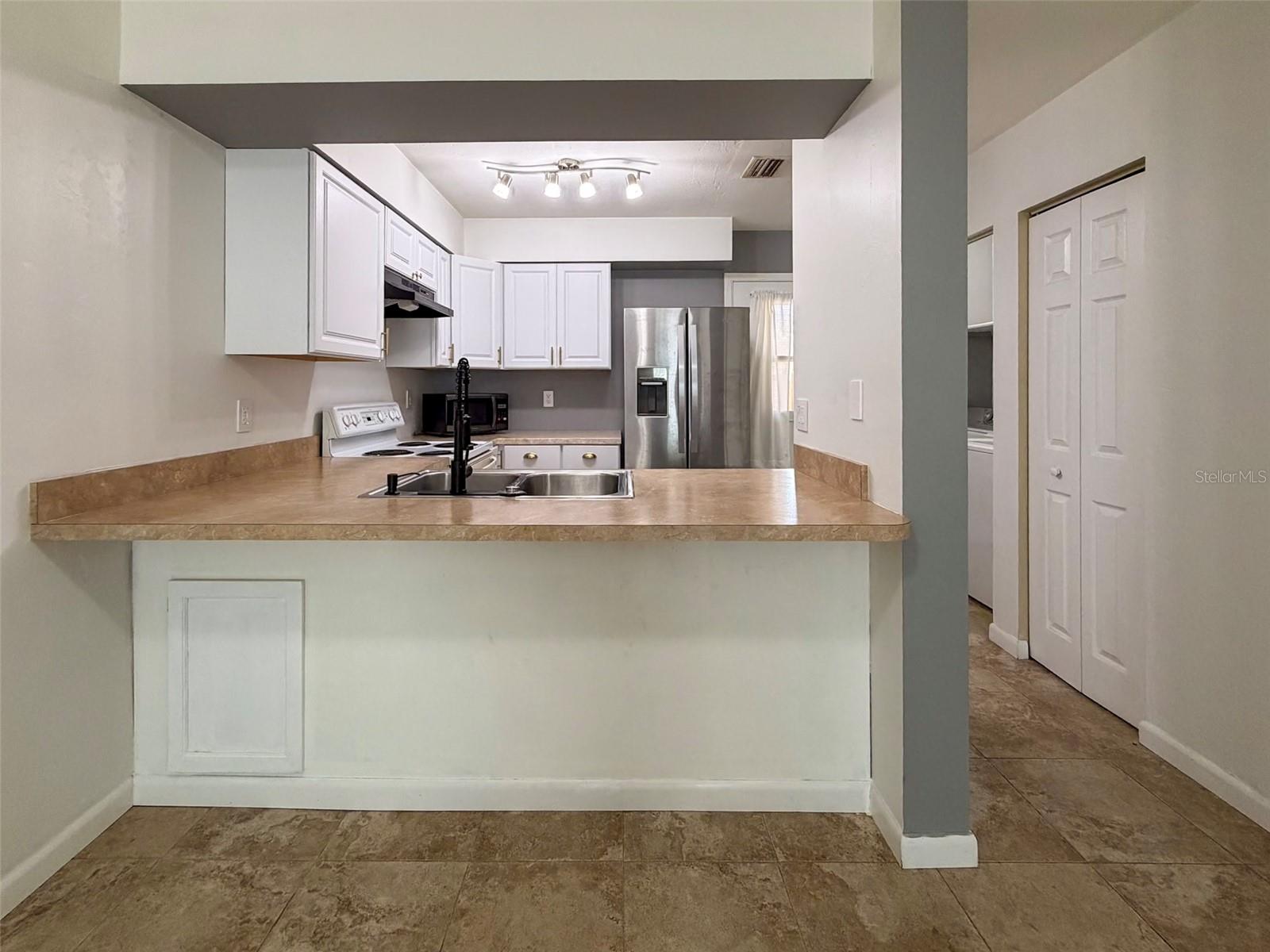2201 SW 39TH DRIVE