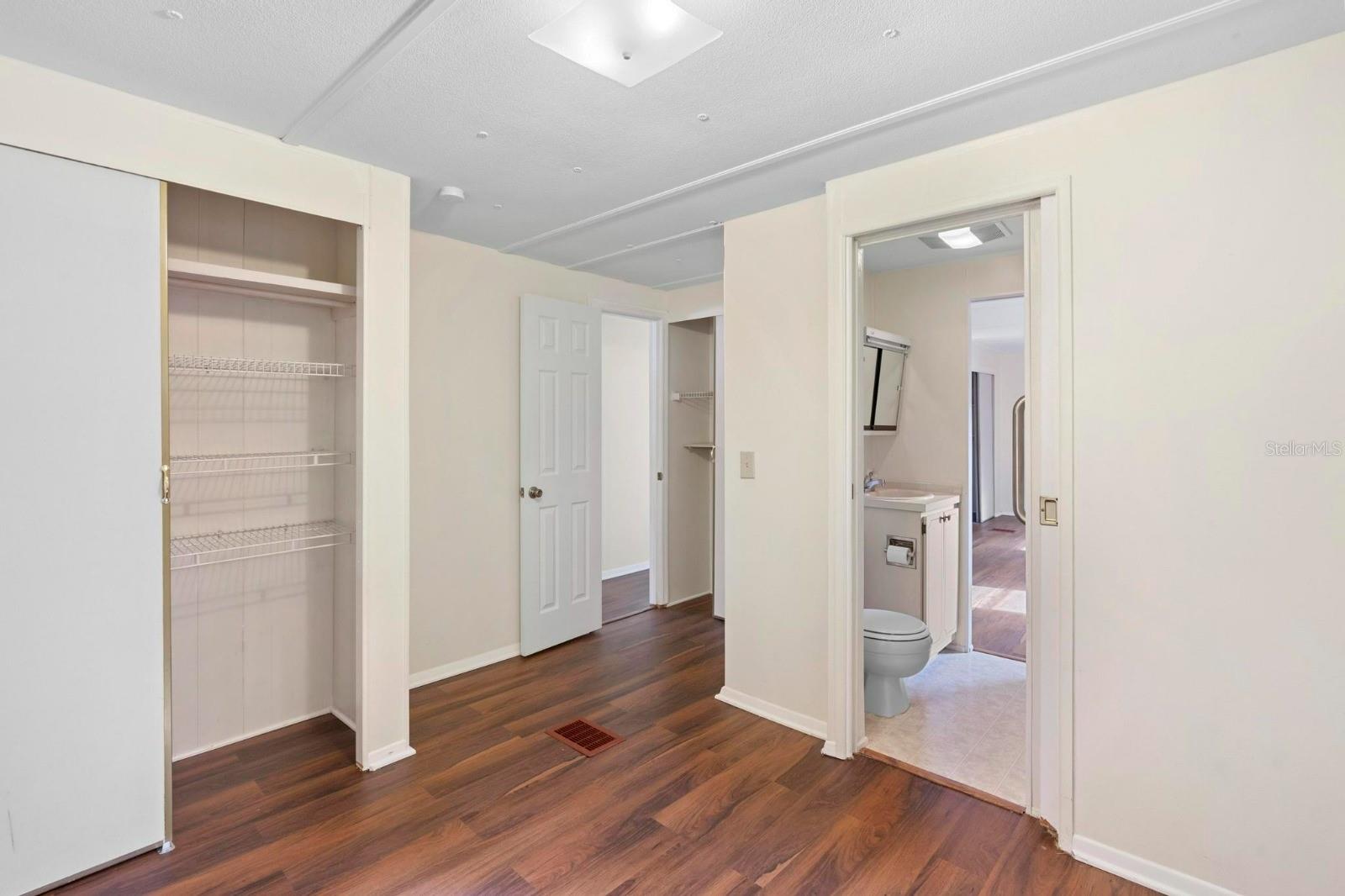 LAKE KATHRYN PARK 5TH ADD - Residential Lease