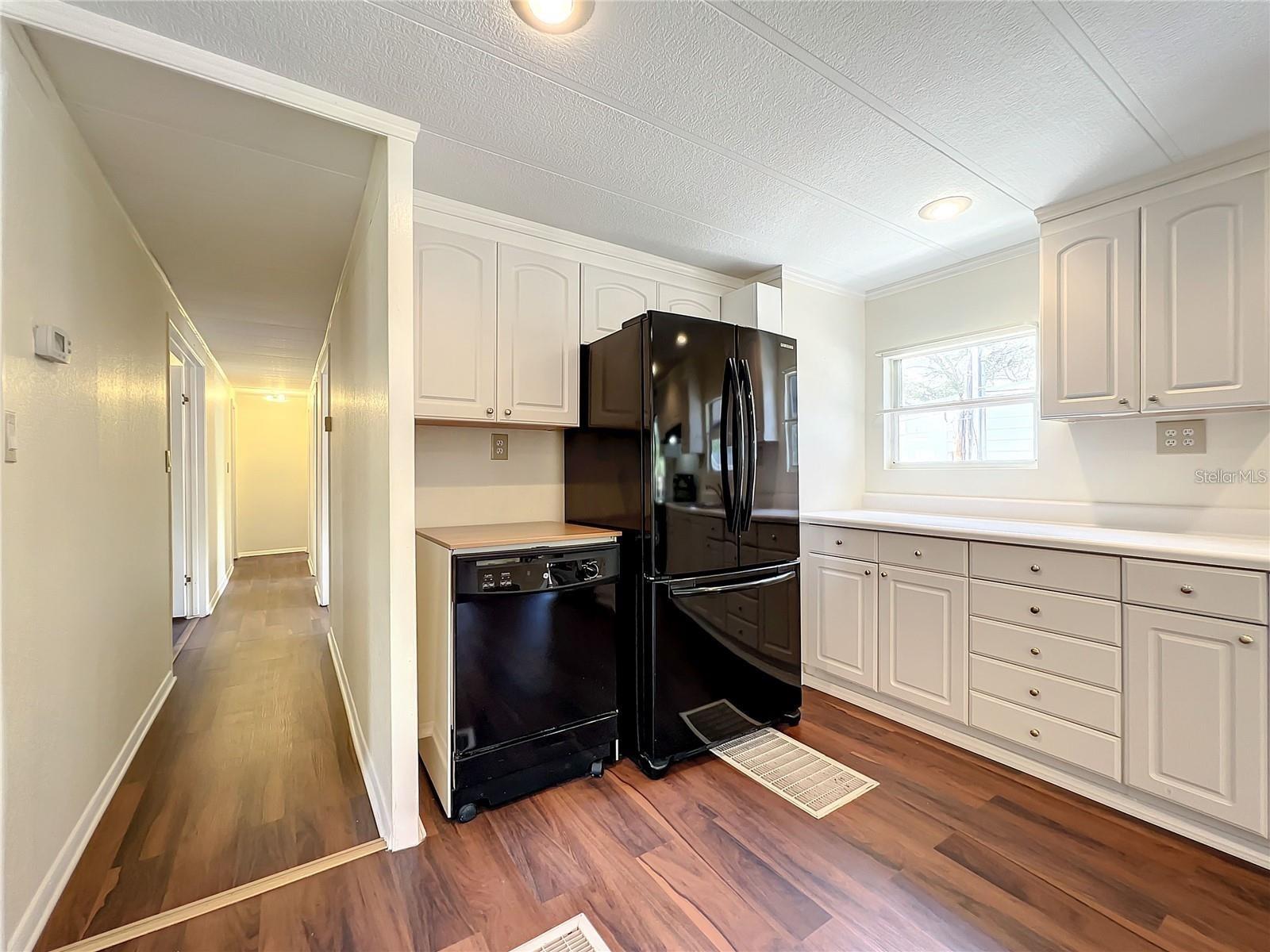 LAKE KATHRYN PARK 5TH ADD - Residential Lease