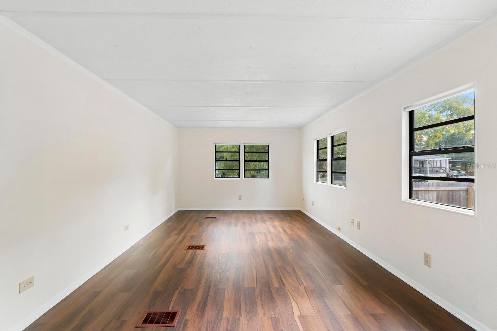 LAKE KATHRYN PARK 5TH ADD - Residential Lease