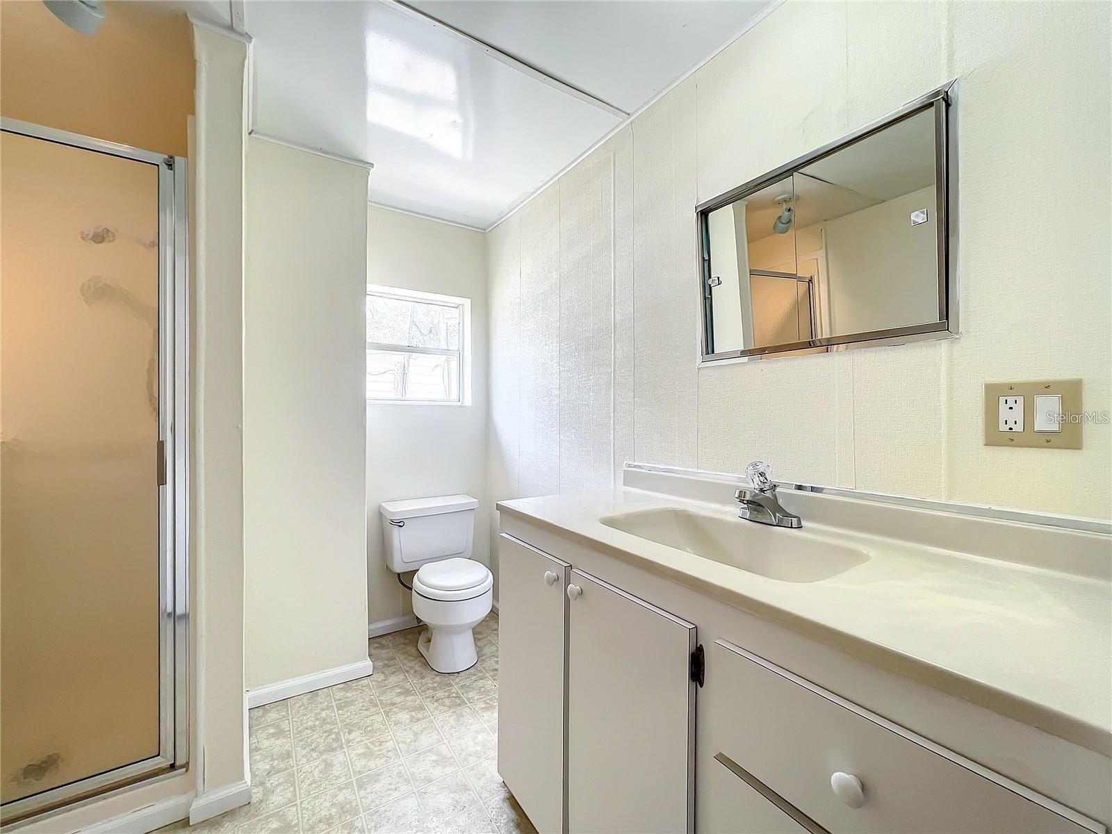 LAKE KATHRYN PARK 5TH ADD - Residential Lease