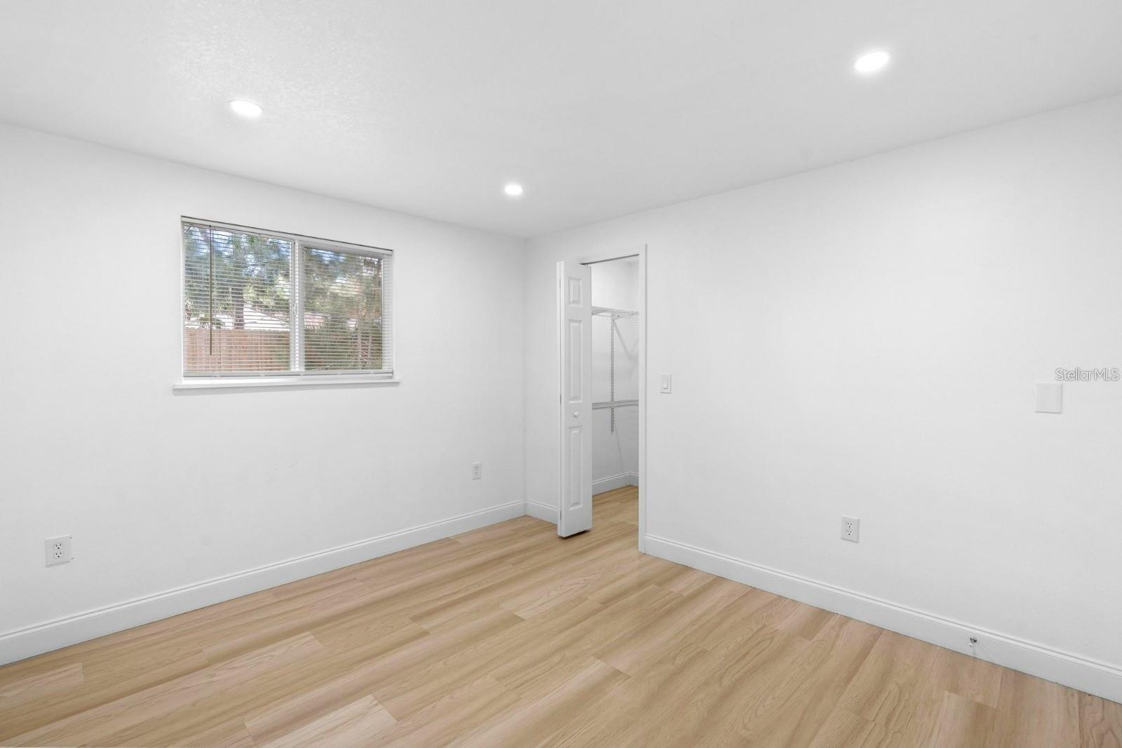 LAKE KATHRYN PARK 5TH ADD - Residential Lease